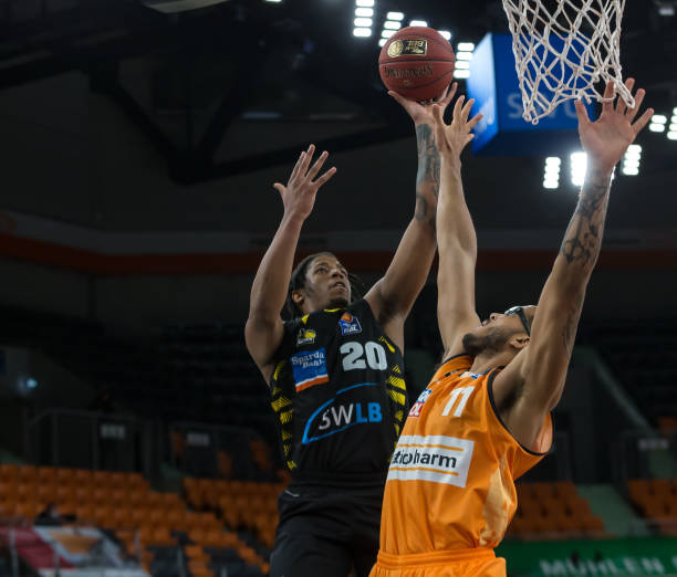 钟内送出了 钟内送出了